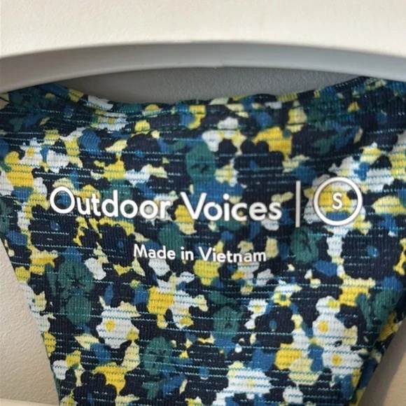 Outdoor Voices Floral Tech Sweat Move Free Crop Top - Picture 4 of 10